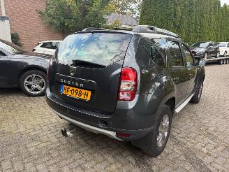 Unfallwagen Dacia Duster 1.2 4X2 LEER TREKHAAK PDC 2015/10