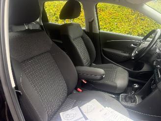 Volkswagen Polo 1.2 TSI 5DRS AIRCO CRUISE picture 17