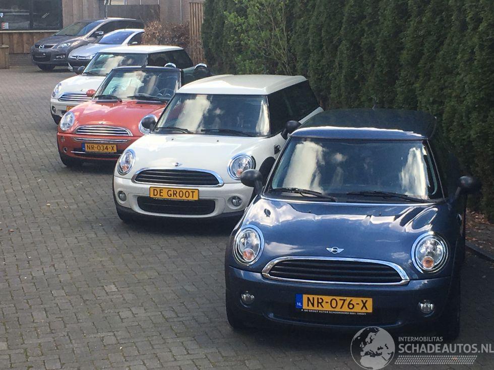 Mini  COOPERS ONE CLUBMAN CARBIO