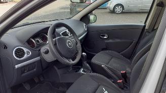 Renault Clio RENAULT CLIO III (BR0/1, CR0/1) 1.5 dCi picture 9