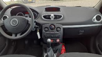 Renault Clio RENAULT CLIO III (BR0/1, CR0/1) 1.5 dCi picture 16