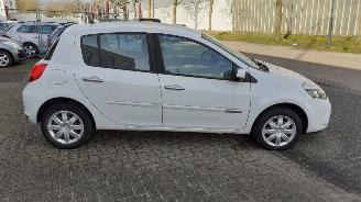 Renault Clio RENAULT CLIO III (BR0/1, CR0/1) 1.5 dCi picture 8