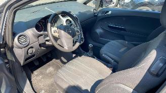 Opel Corsa MOTOR ROOKT picture 11