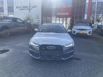 krockskadad bil auto Audi A6 avant  2018/11