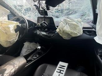 Toyota C-HR C-HR (X1,X5), SUV, 2016 1.8 16V Hybrid picture 4