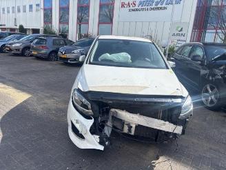 Damaged car Mercedes B-klasse B (W246), Hatchback, 2011 / 2018 2.2 B-220 CDI BlueEFFICIENCY,d 16V 2018/11