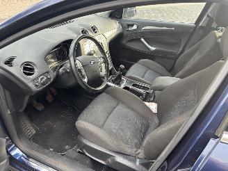 Ford Mondeo 2.0-16V TITANIUM picture 9