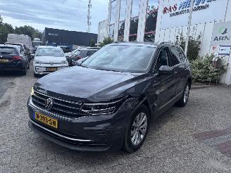Volkswagen Tiguan 1.5 TSI Life Business picture 2