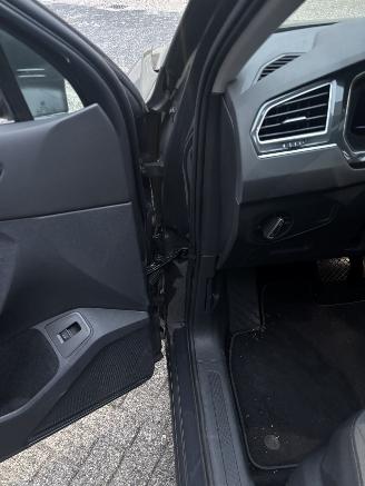 Volkswagen Tiguan 1.5 TSI Life Business picture 8