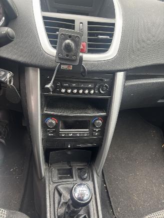 Peugeot 207 1.6 VTI XS picture 12