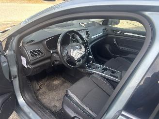 Renault Mégane Estate 1.3 TCe Intens picture 9