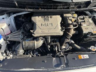 Hyundai I-10 1.0 COMFORT picture 14