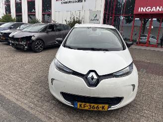 Schadeauto Renault Zoé R240 INTENS 22KWH HUURACCU 2016/8