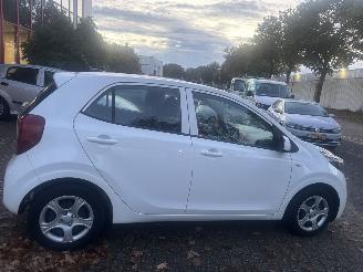 Kia Picanto 1.0 Comfortline picture 9