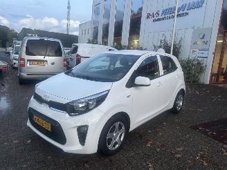 Kia Picanto 1.0 Comfortline picture 3
