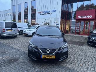 damaged passenger cars Nissan Leaf 40KWH GEEN SCHADE 2019/1