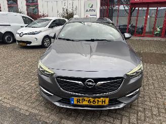 uszkodzony samochody osobowe Opel Insignia SPORTS TOUR 1.6 CDTI ET INNOV. 2018/2