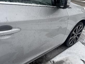 Volvo V-60 2.4 D6 AWD R-DESIGN PLUG IN HYBRIDE picture 9