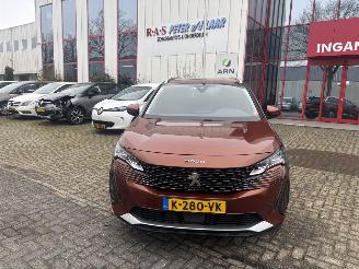 damaged passenger cars Peugeot 5008 BL ALLURE 1.2 7 PERSOONS GEEN SCHADE 2021/3