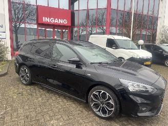 Damaged car Ford Focus WAGON ST LINE BNS 110KW 2019/10