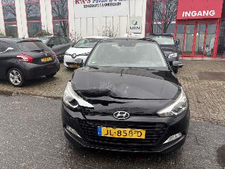 Voiture accidenté Hyundai I-20 T-GDI COMFORT 2016/5