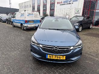Schadeauto Opel Astra SPORTS TOURER GEEN SCHADE 2017/4