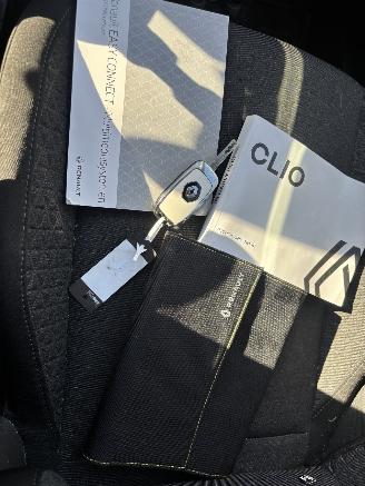 Renault Clio 1.0 TCe Zen MOTORSCHADE picture 12