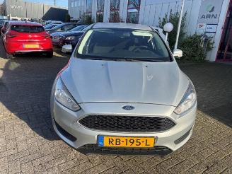 Vrakbiler auto Ford Focus Focus 3, Hatchback, 2010 / 2020 1.0 Ti-VCT EcoBoost 12V 100 2017/10