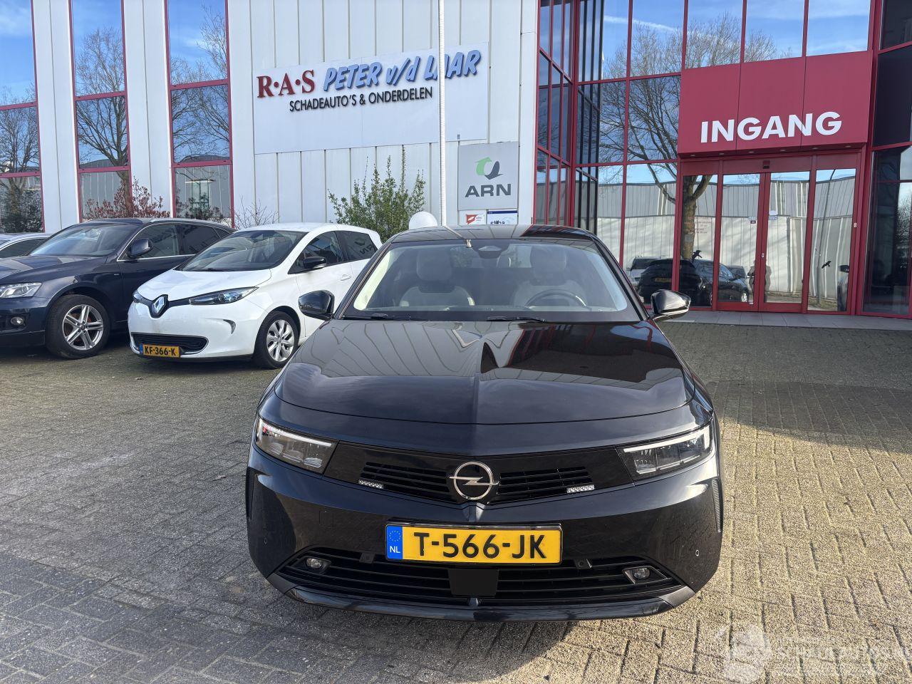 Opel Astra SPORTS TOURER BNS EDITION 1.2 96KW GEEN SCHADE