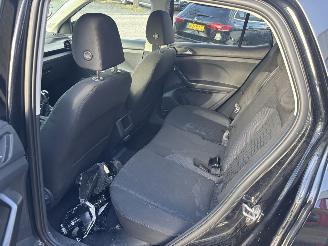 Volkswagen T-Cross 1.0tsi life picture 12