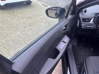 Renault Clio 1.0 TCe 90 Equilibre picture 13