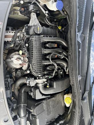 Peugeot 208 1.2 PT ALLURE picture 12