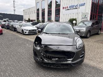 uszkodzony samochody osobowe Ford Puma 1.0 92KW TIT. X 2021/1