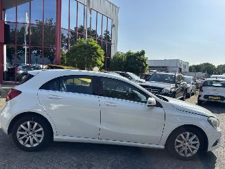 Mercedes A-klasse A180 1.6 90 KW super nette auto picture 7