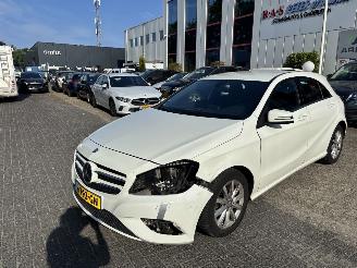 Mercedes A-klasse A180 1.6 90 KW super nette auto picture 2
