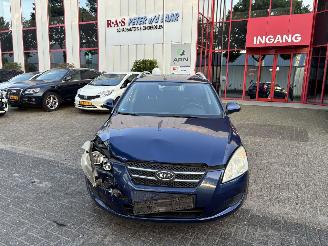 skadebil auto Kia Cee d 1.6 SPORTY WAGON 2009/3