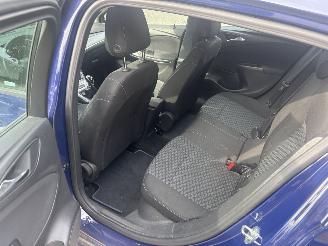 Opel Astra 1.6 CDTI ONLINE EDIT picture 10