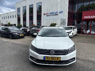 Vaurioauto  passenger cars Volkswagen Passat 1.8 TSI BNS ED. 2016/2