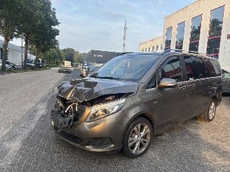 Mercedes V-klasse 250d 4-MATIC Lang Avantgarde Edition picture 2