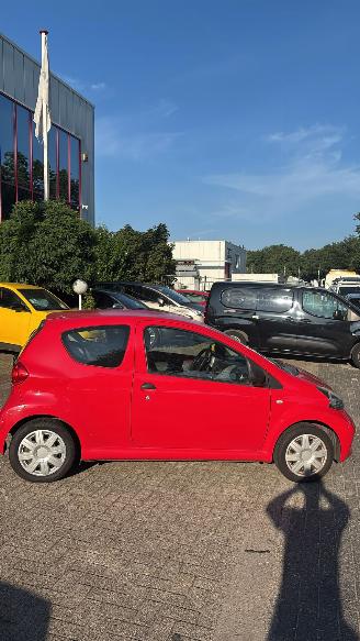 Toyota Aygo GEEN SCHADE picture 4