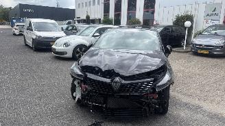 Schadeauto Renault Clio E-TECH HYBRID  ESPRIT ALPINE 2024/7