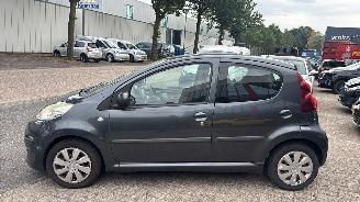 Peugeot 107 1.0 ACTIVE picture 4