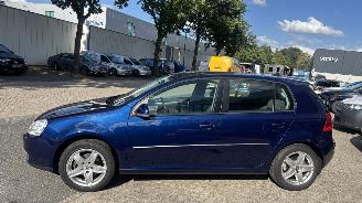 Volkswagen Golf 1.6 FSI COMFORTLINE picture 3