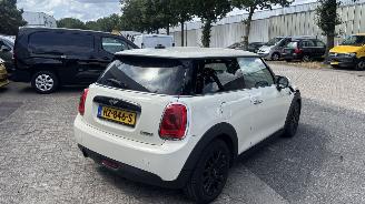 Mini Cooper 1.5 COOPER BUSINESS picture 6