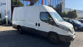 Iveco Daily 3.0 TD 35S21V 3520L H2 AUTOMAAT picture 9