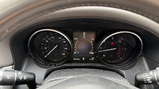 Jaguar XF 2.0D PORTFOLIO picture 12