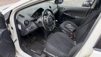 Mazda 2 1.3 SILVER EDITION picture 9