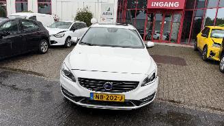 škoda osobní automobily Volvo V-60 TWIN ENGINE 2.4 D5 R-DESIGN 2016/12