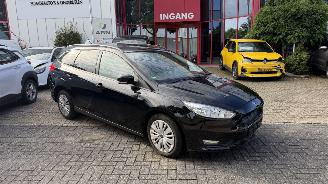Ford Focus 1.0 TITANIUM picture 8