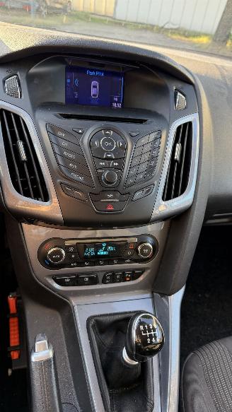 Ford Focus III Turnier 1.0 EcoBoost picture 15
